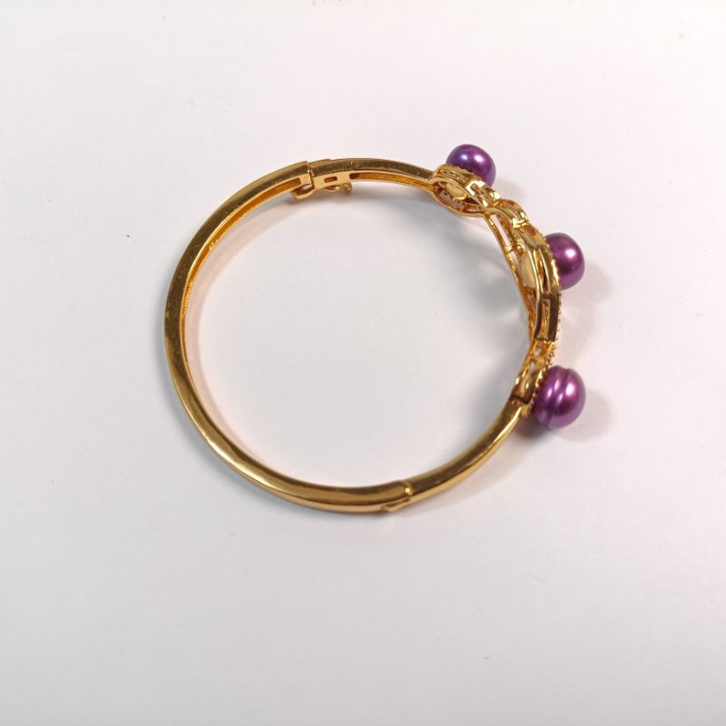 gelang bangle mutiara dengan lapis emas 18 karat