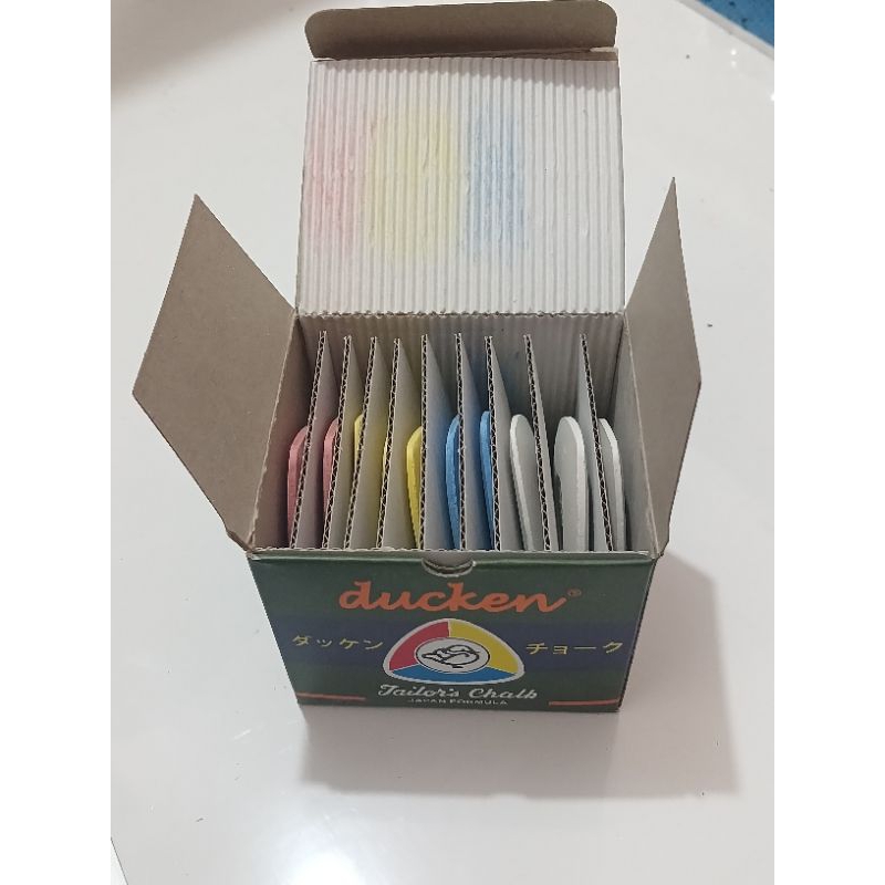 Kapur Jahit Warna Warni Isi 10 Pcs (Merah, Putih, Biru, Kuning)