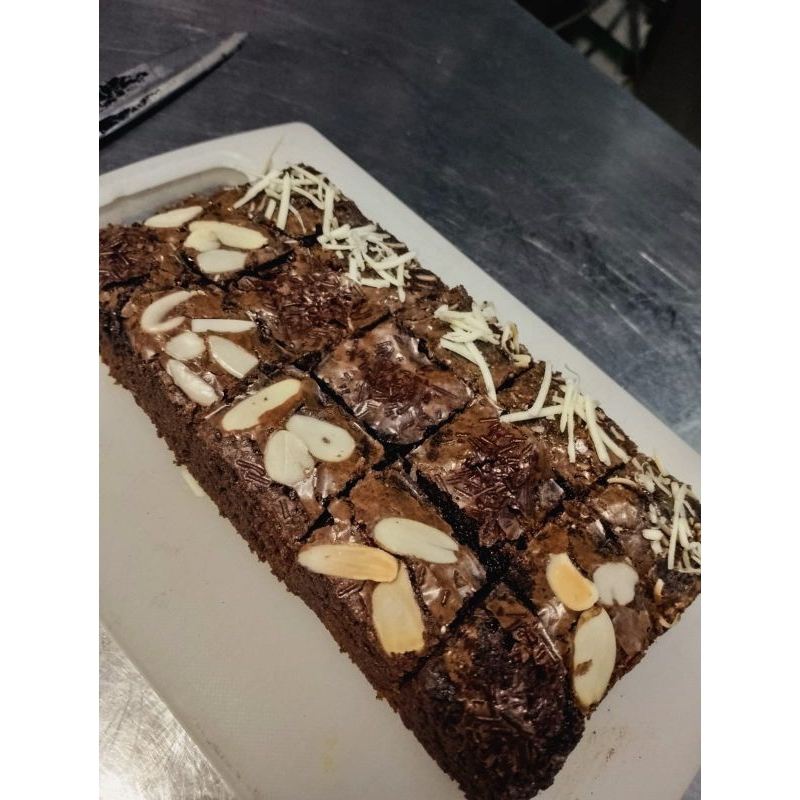 

Fudgy Brownies ukuran 20*10