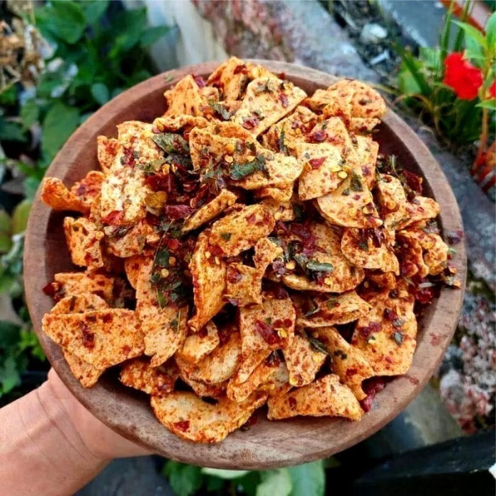 

BASRENG BULAT PEDAS DAUN JERUK KEMASAN - Snack Makanan Ringan - Food