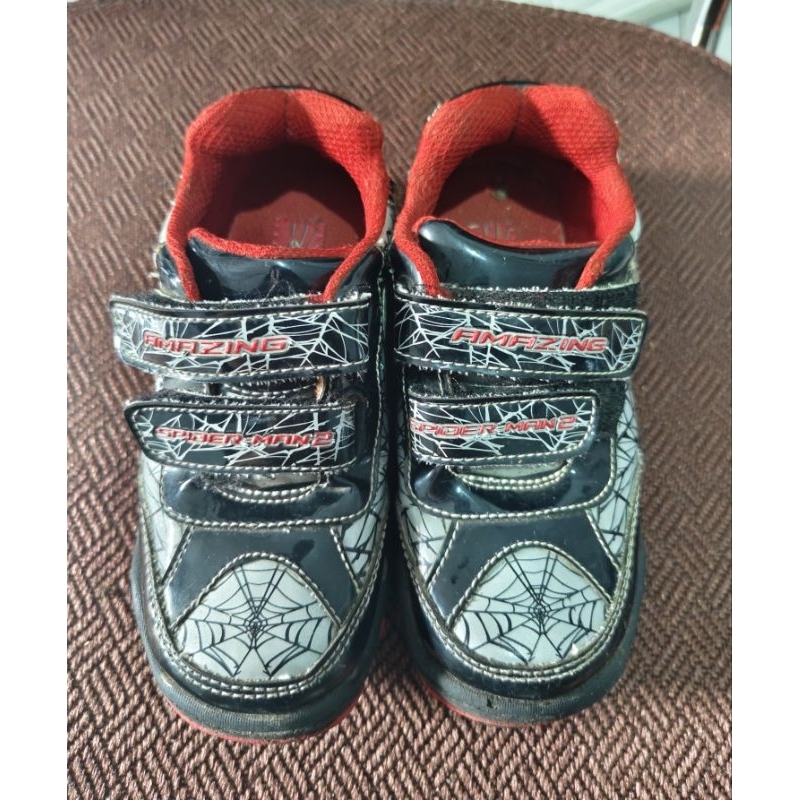 sepatu anak Marvel spiderman preloved