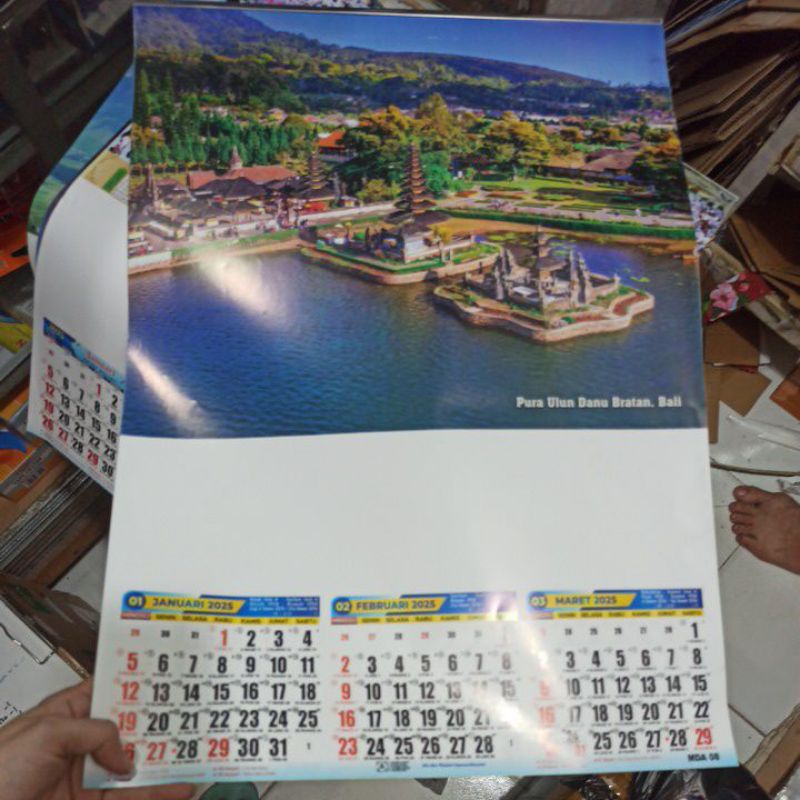 

KALENDER DINDING TRI WULAN 2025