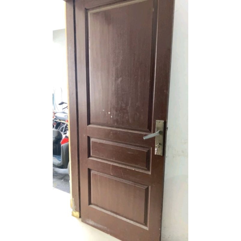 Daun pintu jati