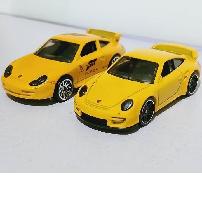 Hot Wheels Porsche 911 GT2 (minus), GT3 loose