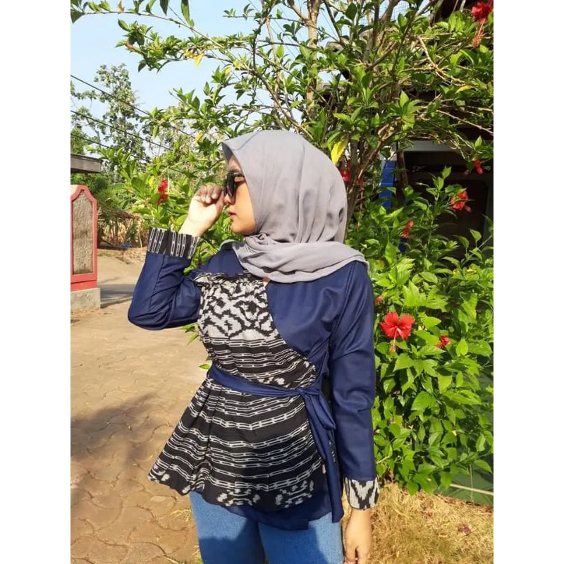 outer tenun wanita busana biru tua etnik dominate id jepara