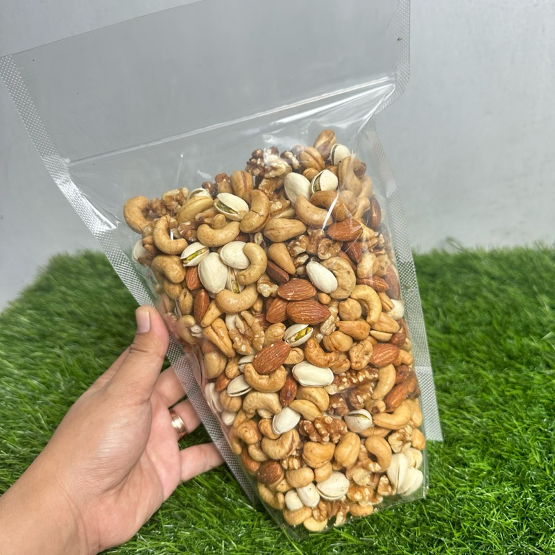 

TRAIL MIX 4 NUTS (KACANG METE , KACANG ALMOND , PISTACHIO DAN WALNUT)