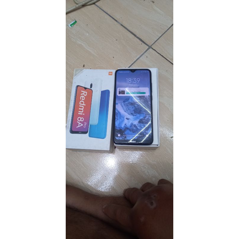 redmi 8a pro. lcd ori minus sinyal mucul tidak stabil. yg lain aman