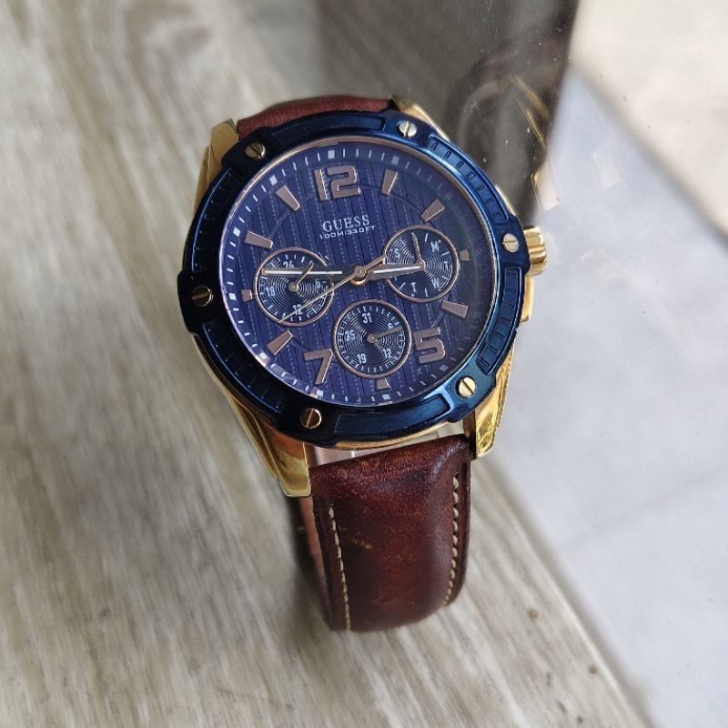 Jam Tangan Pria Preloved Guess W0600G3