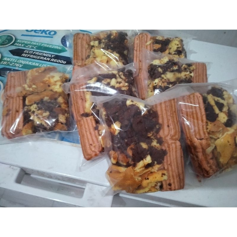 

Frozen Bernardi Goldcake 3 Rasa MURAH