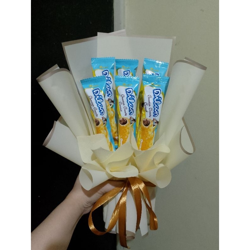 

BUKET SNACK DILAN HADIAH ULANG TAHUN WISUDA HARI GURU yellow