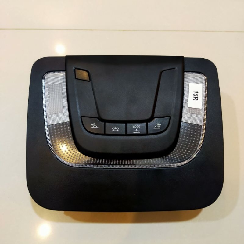 Lampu Plafon Toyota Innova Zenix Type V Original