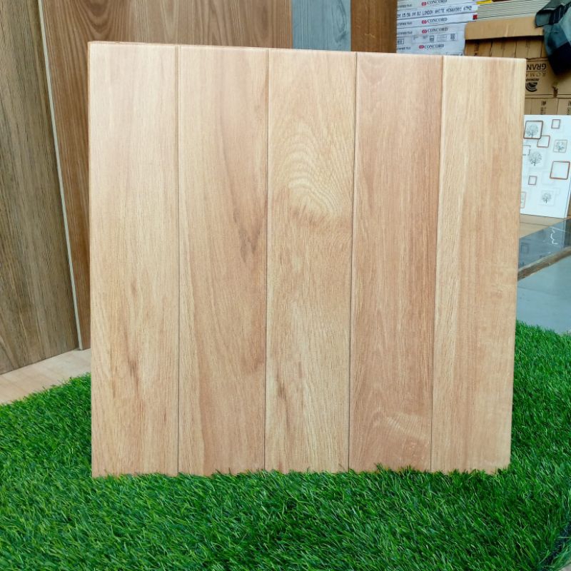 Keramik 50x50 motif kayu hicoky beige kia