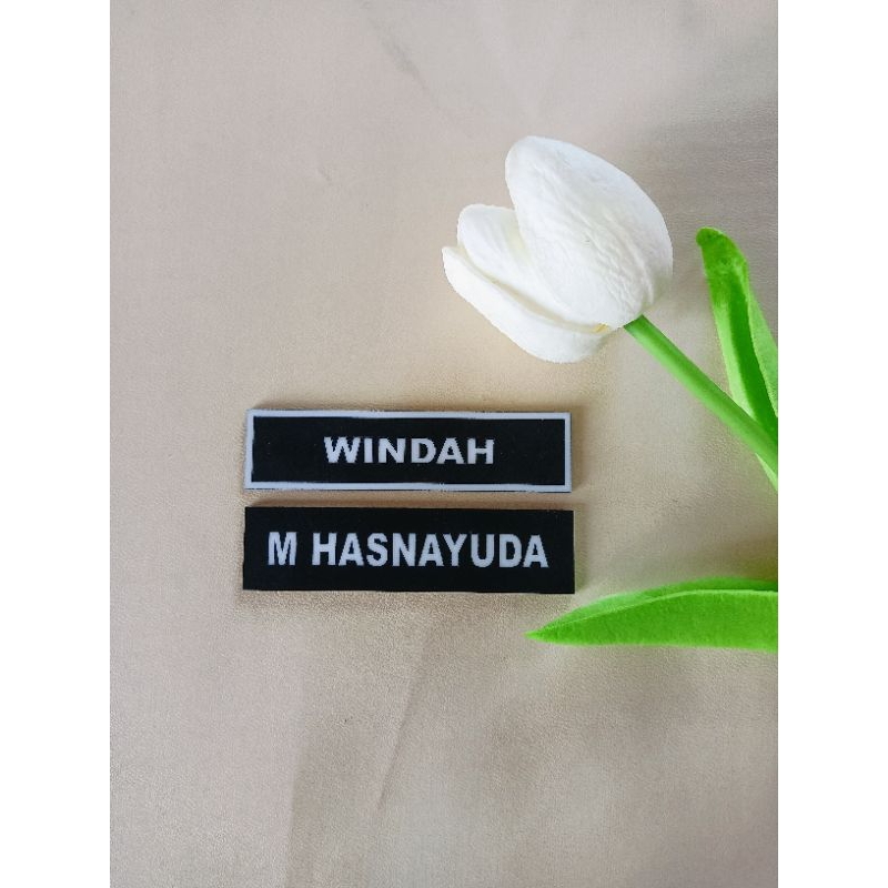 

NAME TAG TIDAK TIMBUL | AKRILIK PREMIUM