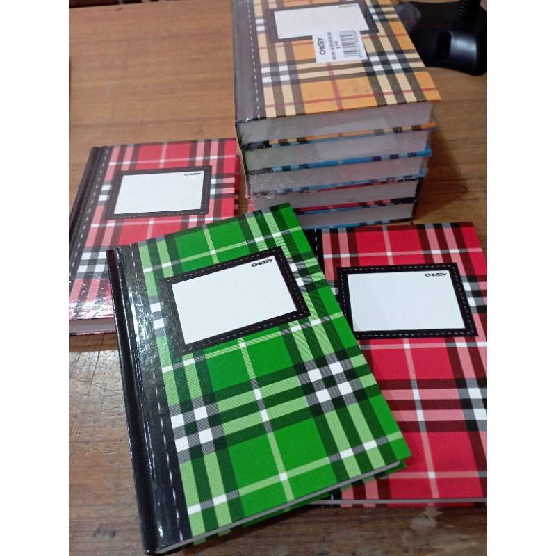 

Buku Oktavo A6 Okey 200 Lembar Hard Cover