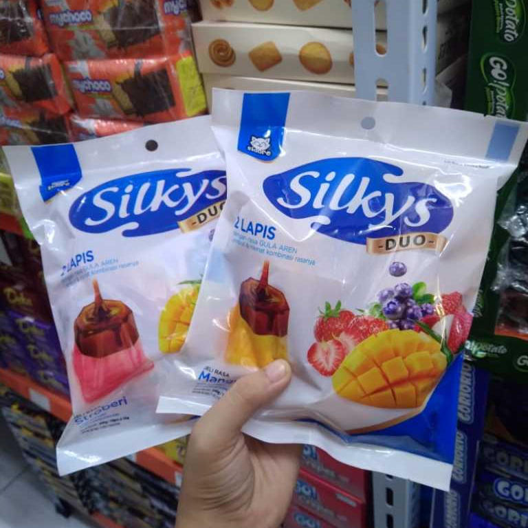 

Silkys puding Duo jelly dua lapis rasa 1pak isi 10 pcs mangga strawbery blueberry - Pudding Jelly