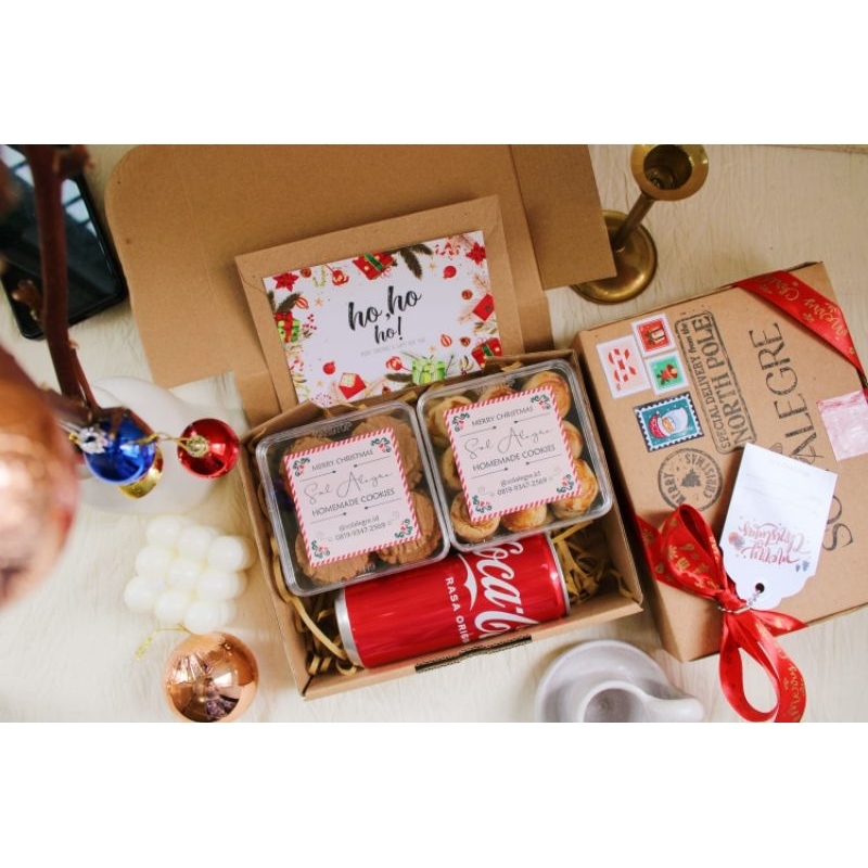 

Happy Christmas Hampers 2 / Hampers Natal / Parcel Natal / Parsel Natal / Christmas Hampers / Kado Natal / Bingkisan Natal / Kue Kering / Kue Kering Natal / Hampers Kue Kering