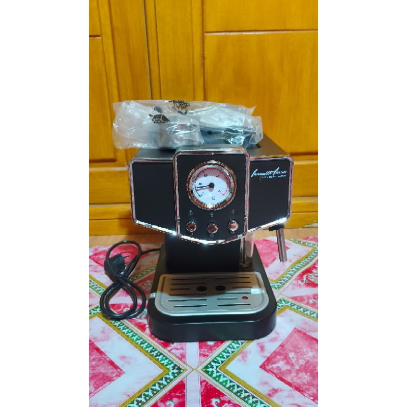 Mesin kopi espresso Ferratti Ferro