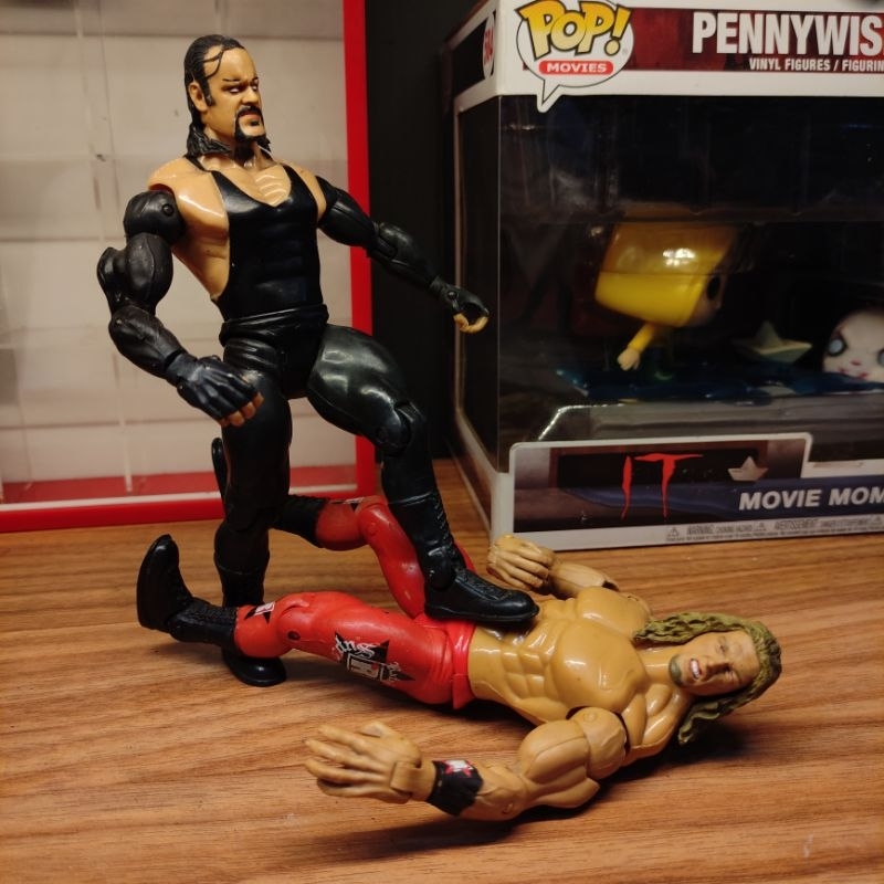 ACTION FIGURE UNDERTAKER & EDGE SET WWF SMACKDOWN OFFICIAL ©2006
