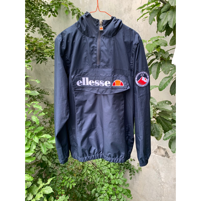 ellesse mont 2