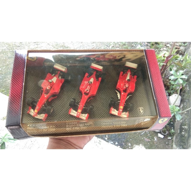 Hot Wheels Ferarri F1 Michael Schumacher 1/43 isi 3