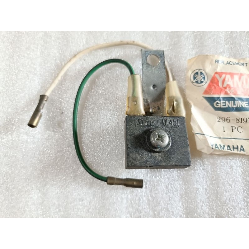 Regulator yamaha U5 U7 v75 v80 l2g original new old stok rectifier yamaha U5 U7 v75 v80 l2g