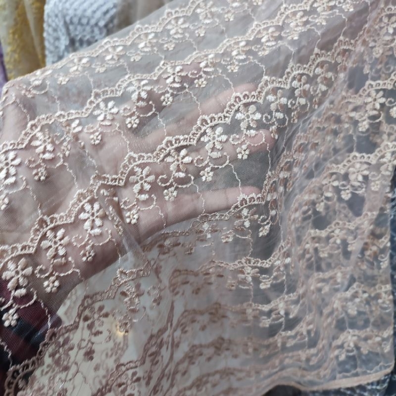 kain organza bordir - bahan antik - kain pesta - kain bordir - kain organdi motif - kain motif dz