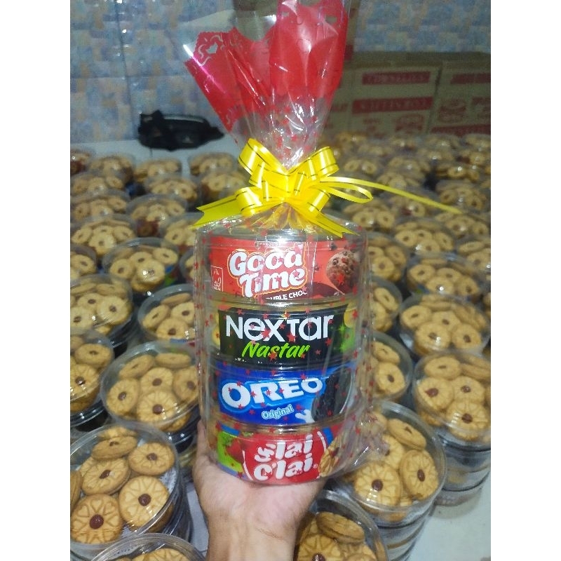 

Parsel kue isi 4 toples/hantaran/paket oreo/