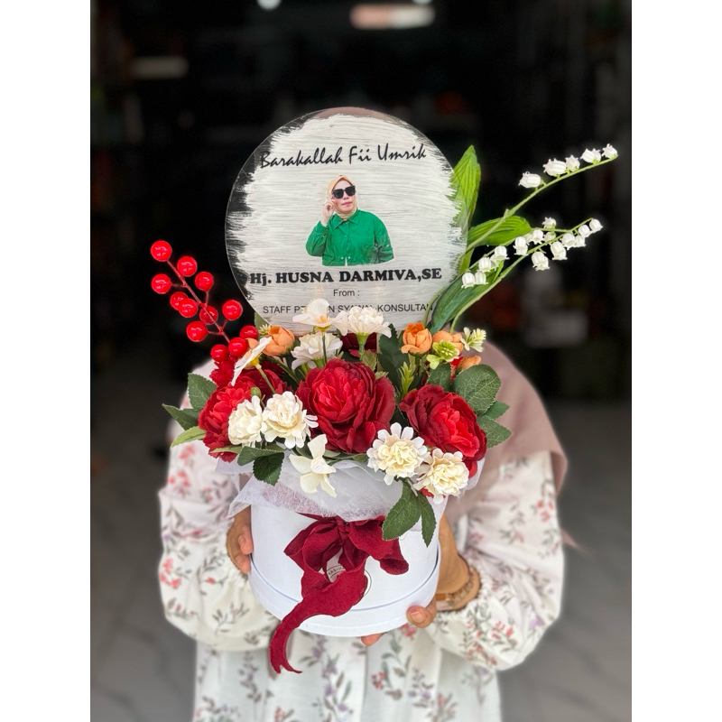 

Bloombox Akrilik Foto / flower / hadiah ulang tahun / hadiah wisuda hadiah anniversary / gift grand opening