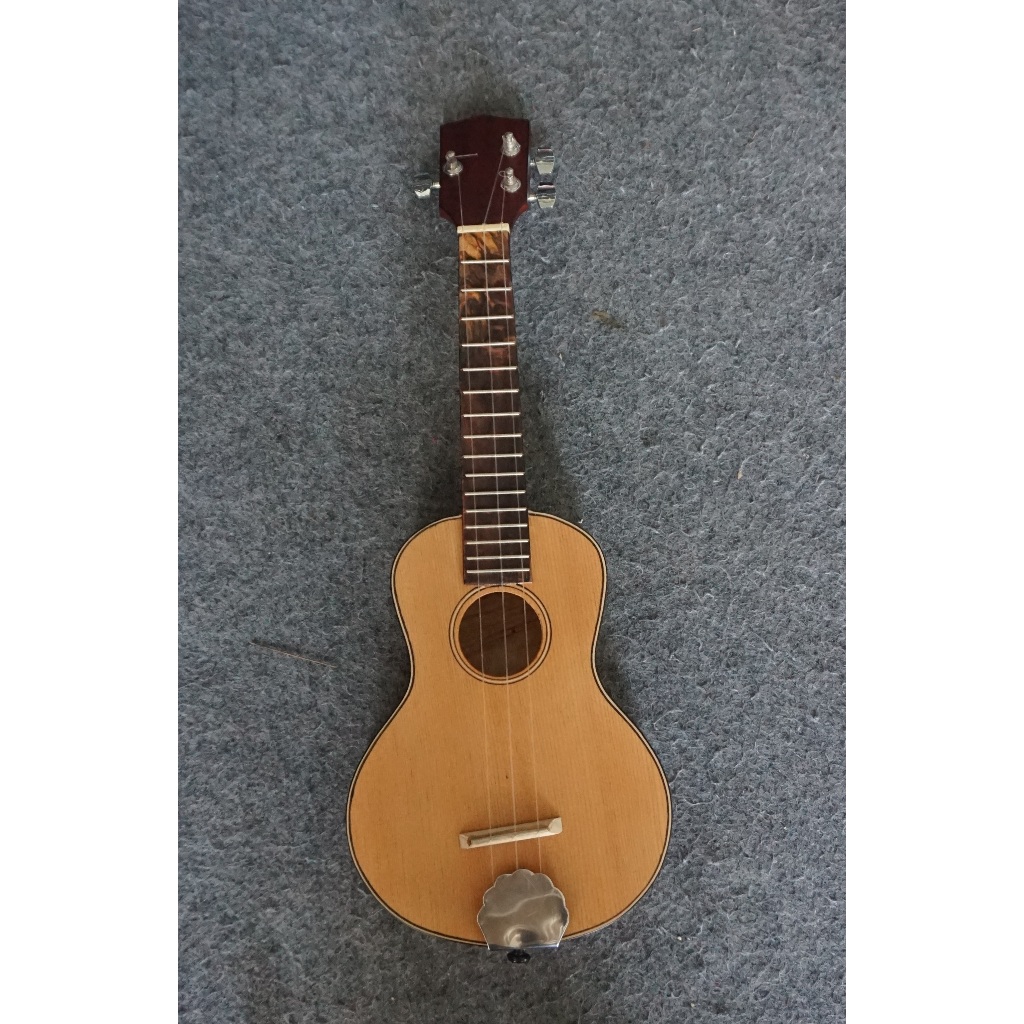 ukulele kencrung kayu berkualitas tebel senar 3 nilon  (cuk)
