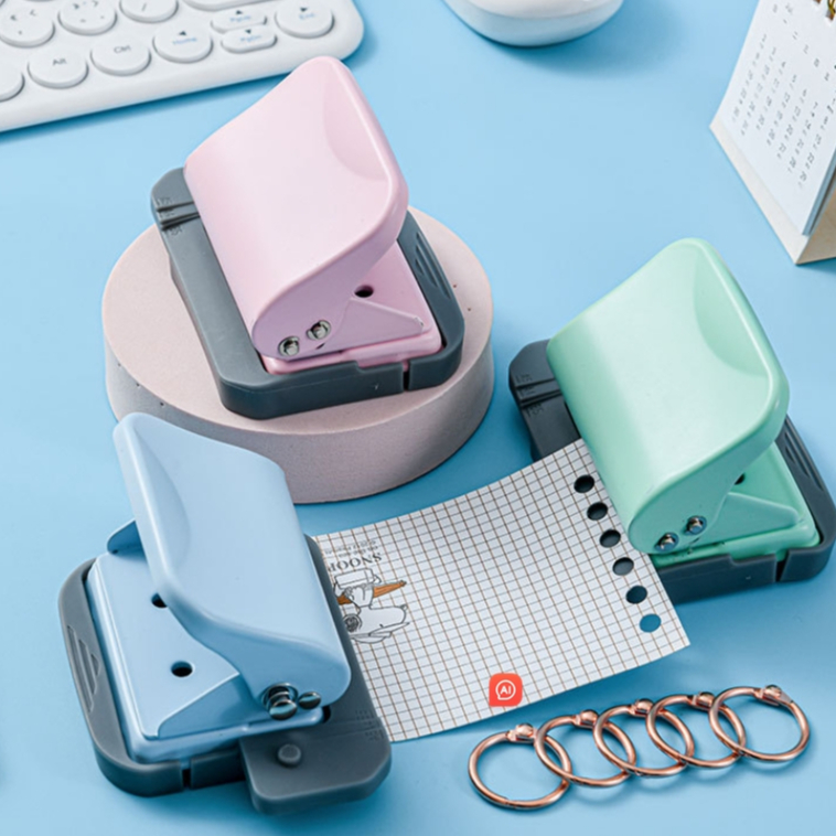 Pink / Biru Buku Catatan 6 Lubang Pelubang Bulat Mesin Pelubang Standar A4 A5 B5