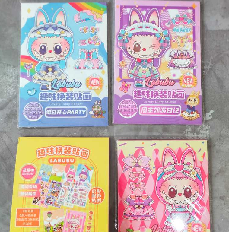 

Buku Sticker Dress Up 22 in 1 Labubu Dress Up Sticker Book DIY change karakter labubu
