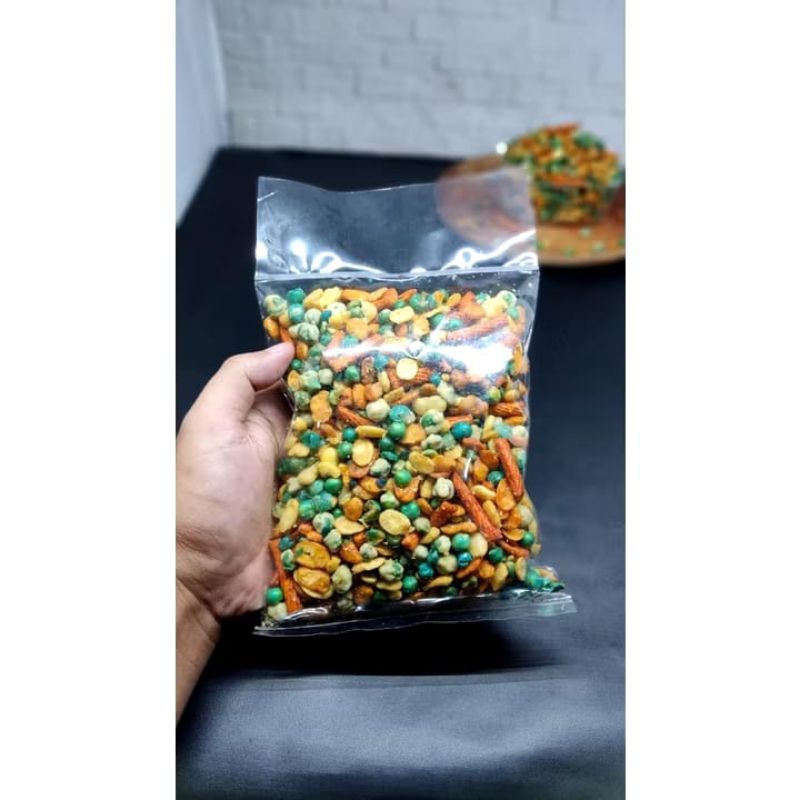 

cemilan kacang campur 250gram kacang koro kacang polong cemilan campur viral promo