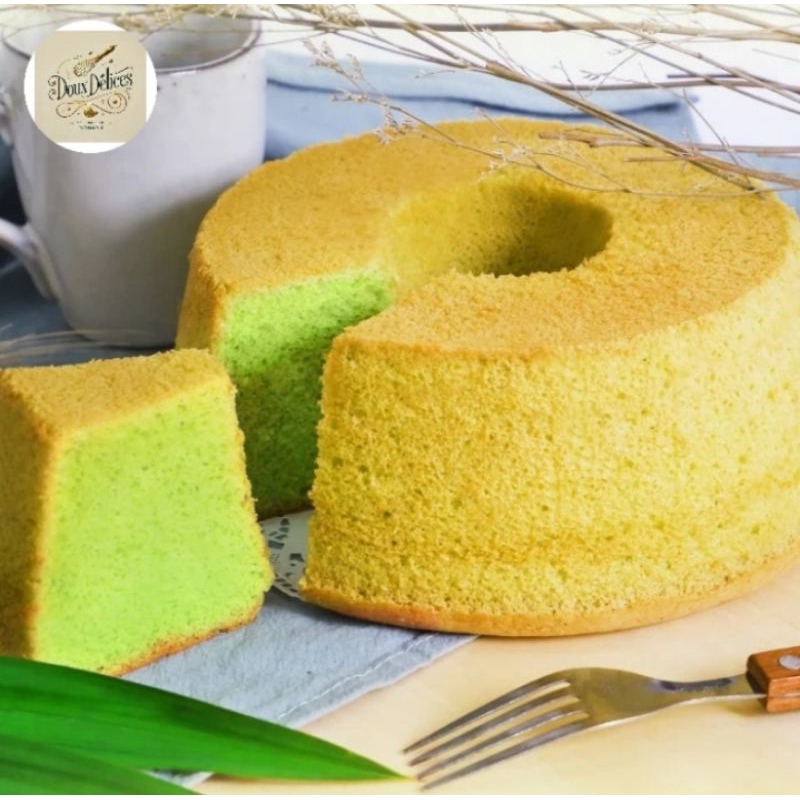 

Kue Chiffon Pandan Premium ala Doux Délices - Lembut, Wangi, dan Lezat - Beli 100 kotak Free Nastar Wisman