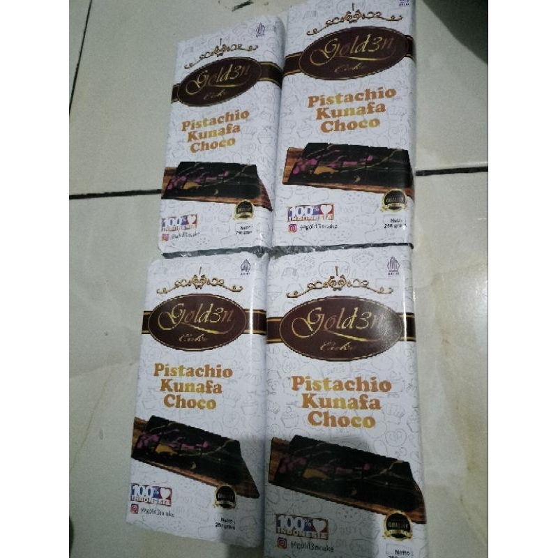 

Golden Pistachio Kunafa Choco