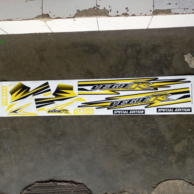 Sticker striping lis motor yamaha vega r lama custom model fiz r limited spesial edition custom mala
