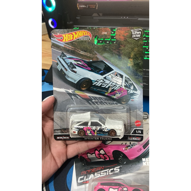 Hot Wheels Premium Toyota AE86 Sprinter Trueno Mountain Drifters