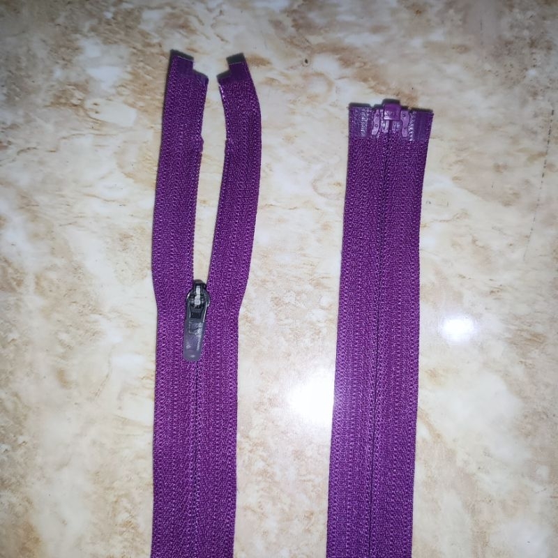 Resleting Kamisol Terbalik YKK No.3, Warna Ungu (JI357), Panjang 59 CM