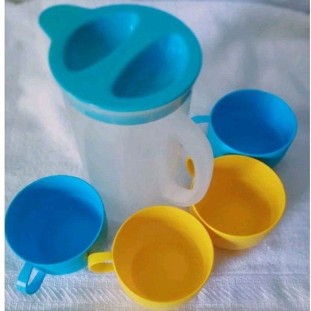 TEKO SET PLASTIK 4 CANGKIR