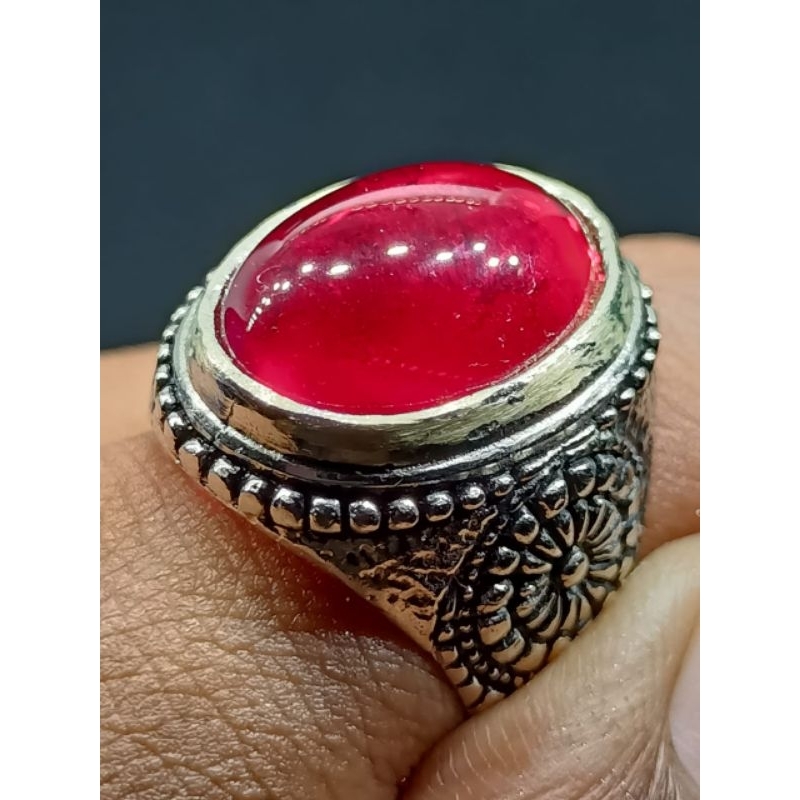 Cincin Batu Merah Siam
