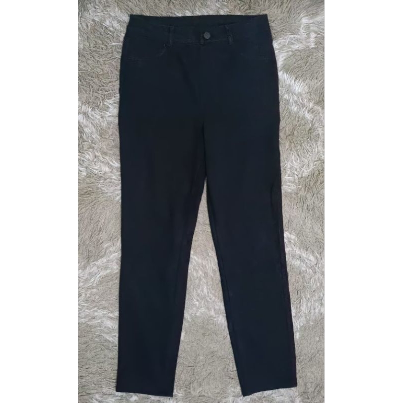 Uniqlo Jegging Hitam