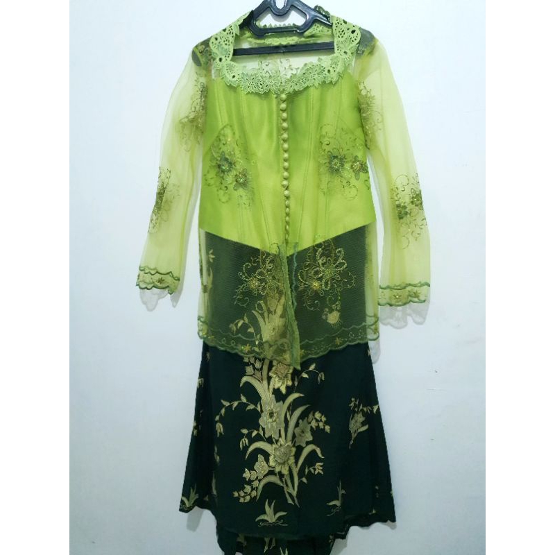 Kebaya Pesta/lamaran Preloved