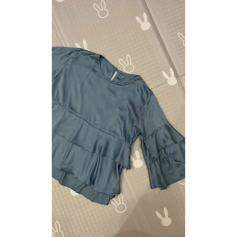 PRELOVED RUFFLE BLOUSE