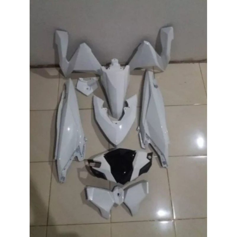 eceran full body bodi halus Vario 125-150 Led Old vario led old vario 150 led lama putih