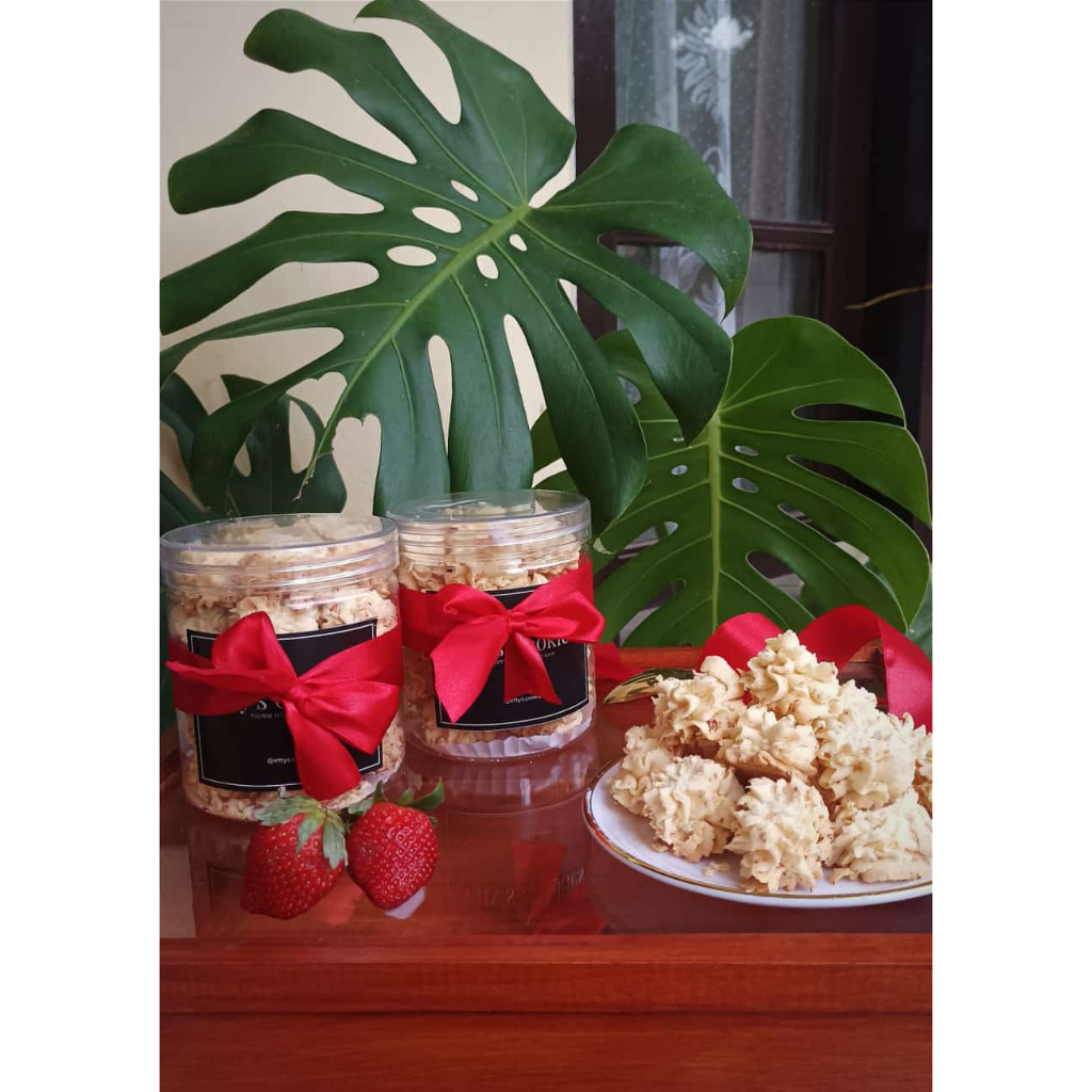 

Sagu Keju Wisman Lumer Home Made by Etty's Cookies (Toples 600 ml)