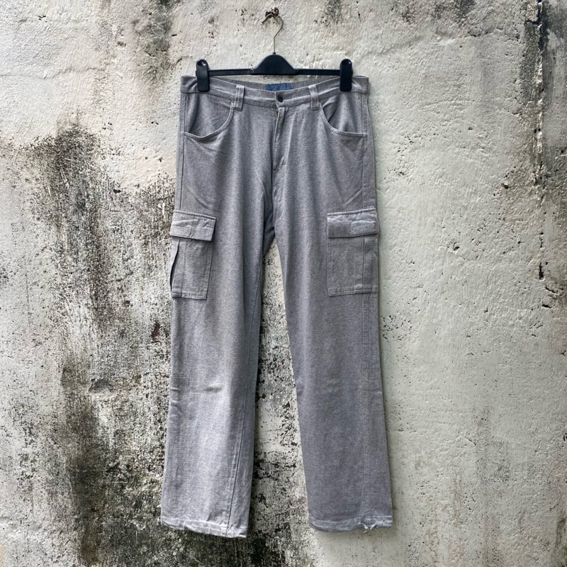 Cargo pants Uniqlo - Size L fit 35 - Celana kargo Jogger pants