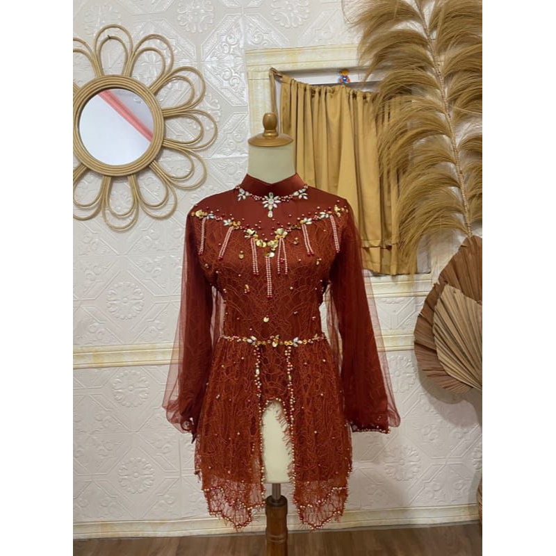 kebaya wisuda cantily balon