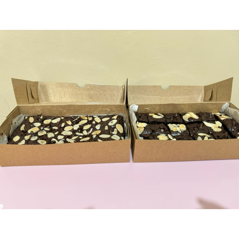 

Fudgy Brownise Coklat 20 x 10cm/ Enak/Murah/Legit/Nyokat Bangett