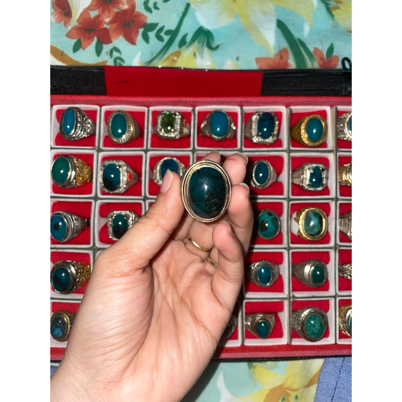 Cincin Batu Bacan Hitam