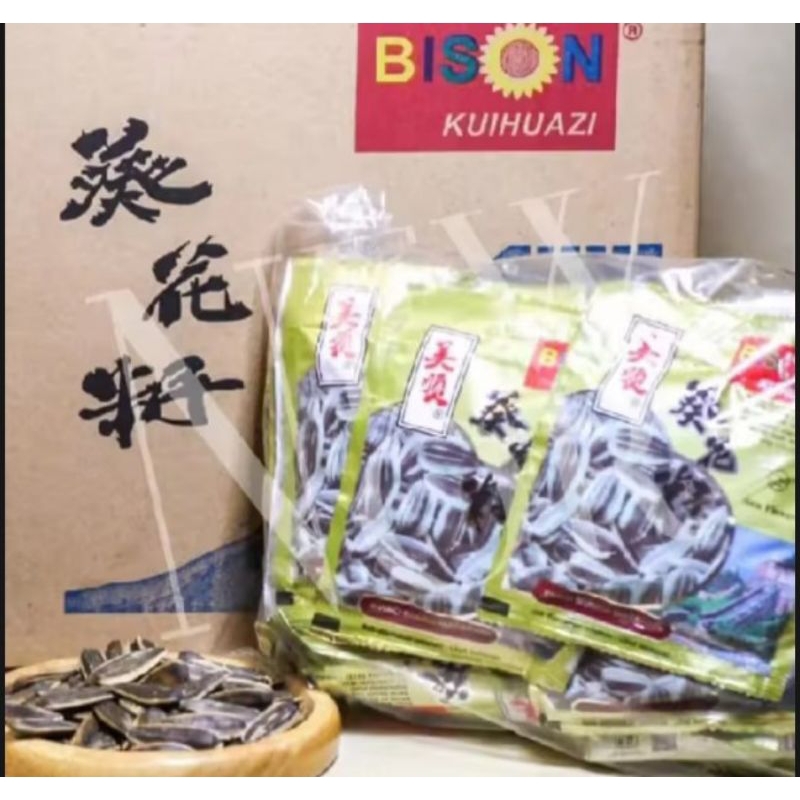 

Harga Grosir !!! Kuaci Biji Bunga Matahari Bison kemasan 1 Dus isi 10 pak (200 bks)