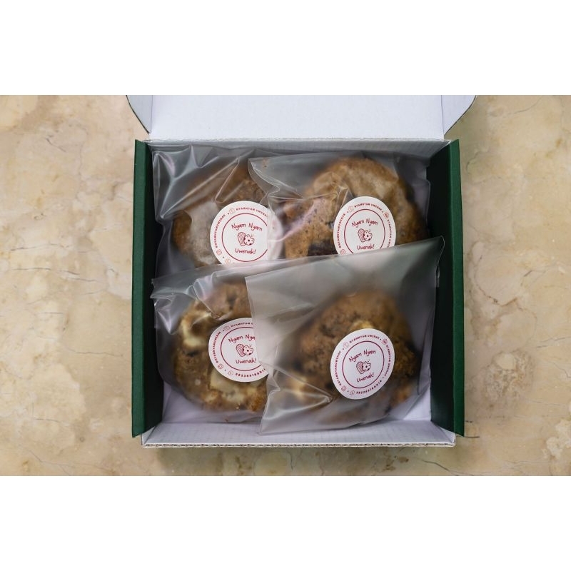

Christmas Hampers package 2024 - Box of 5 Cookies | Parsel Natal 5 Varian Rasa Cookies